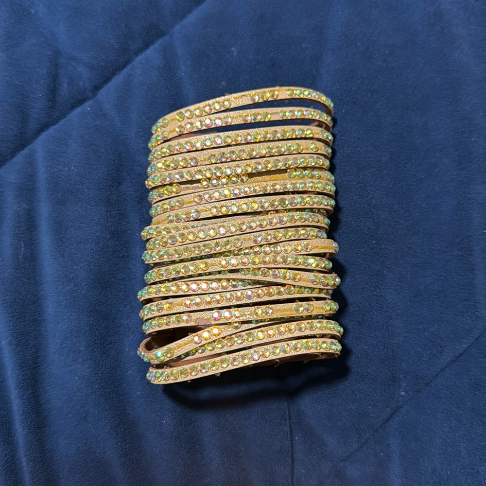 CRYSTAL BRACELET!!